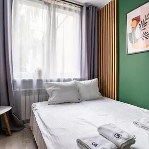 golden-apartments-cozy-studio.warsawhotelspoland.com/
